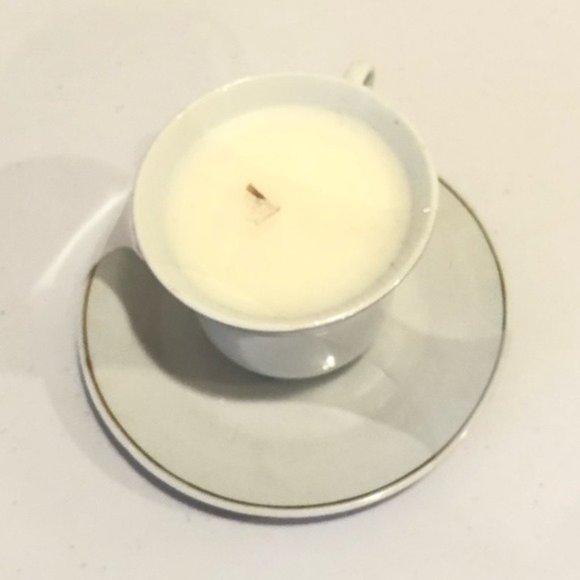English Teacup & Saucer Candles New - Picture 13 of 15